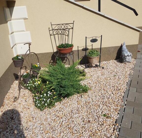 مبيت وإفطار Bokor Vendégház