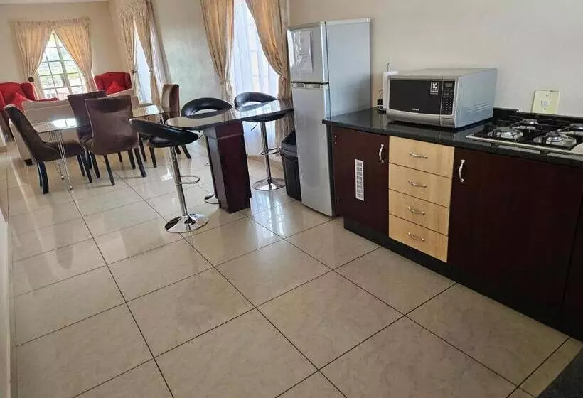 Booth Suite Hotel Mafikeng