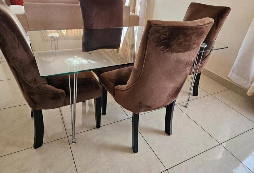 Booth Suite Hotel Mafikeng