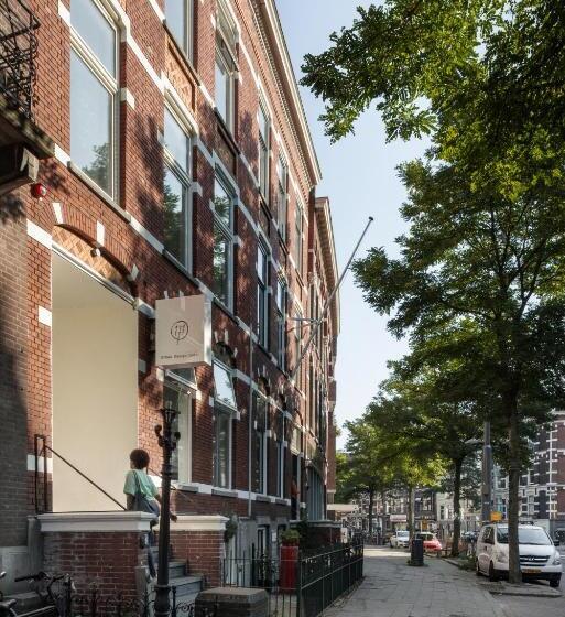 בית מלון כפרי 171. Urban Design