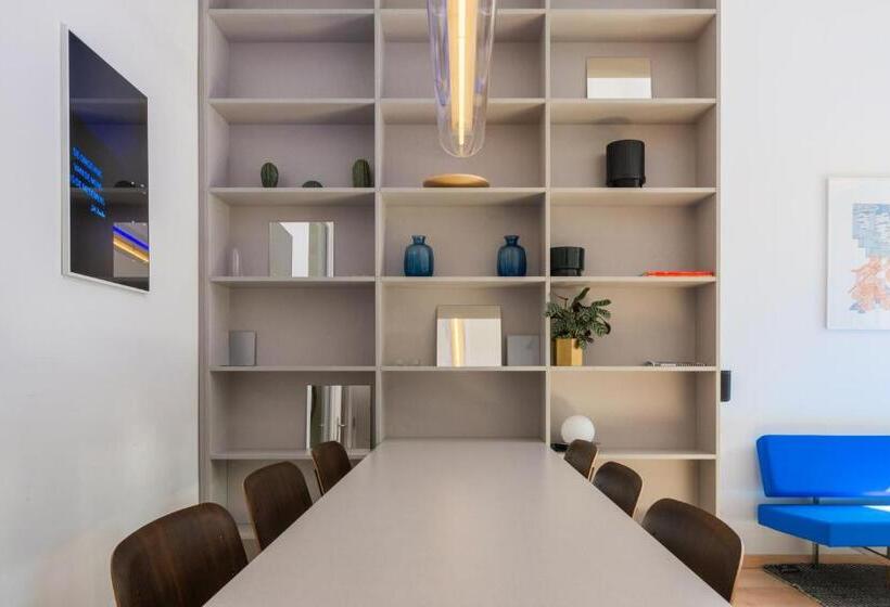 בית מלון כפרי 171. Urban Design