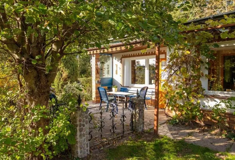 Hotelli Bungalow In Gristow