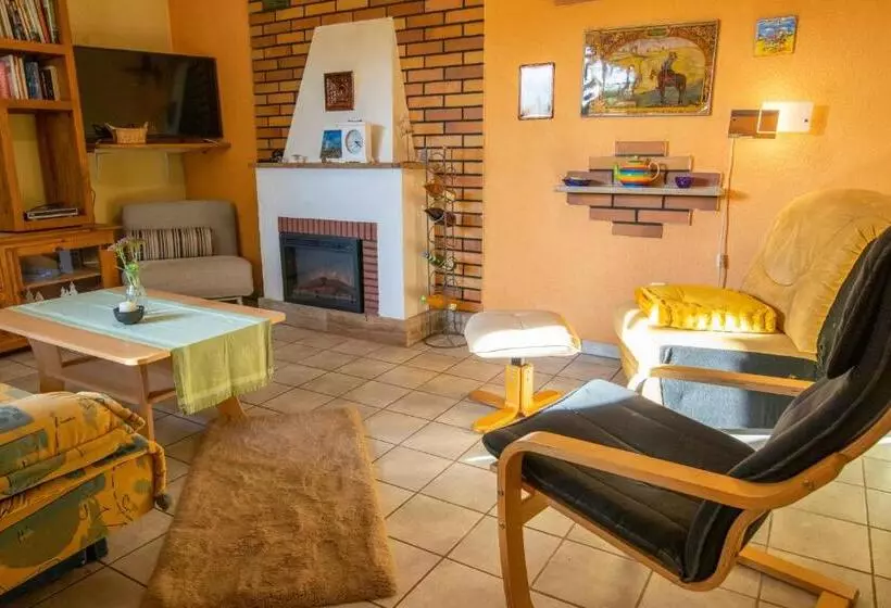 Hotelli Bungalow In Gristow