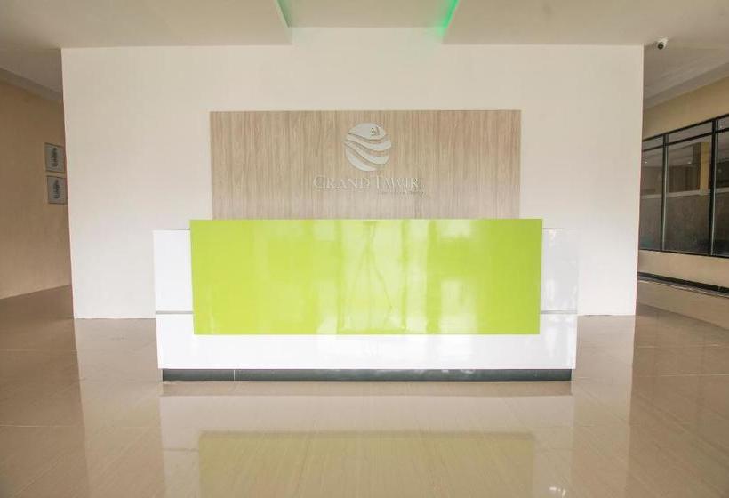 فندق Capital O 3327 Grand Tawiri