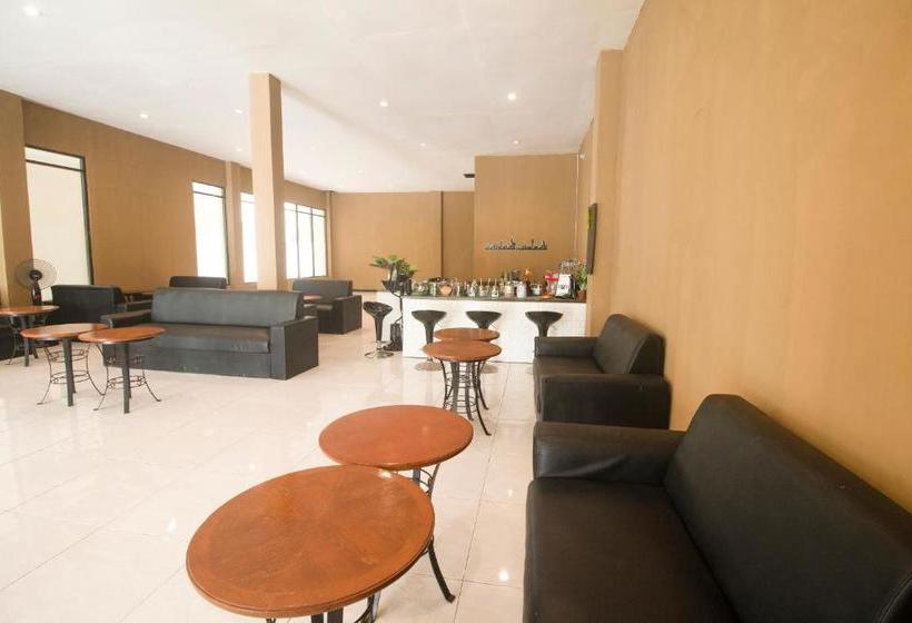 فندق Capital O 3327 Grand Tawiri