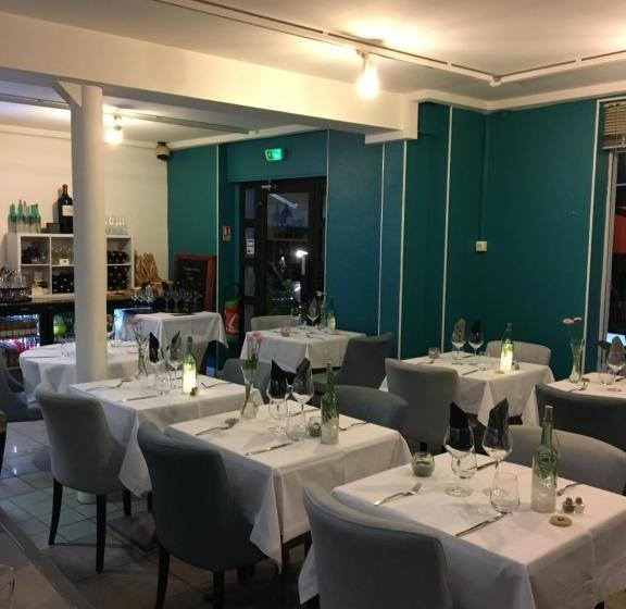 هتل L'atypic Hôtel Restaurant