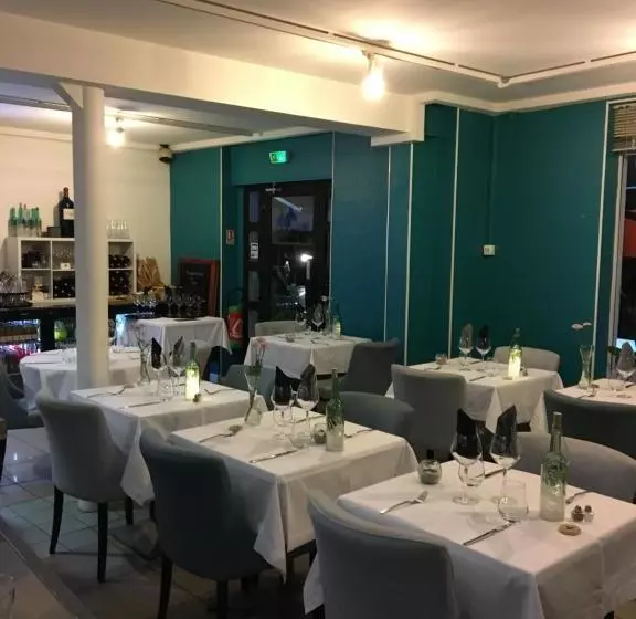 Hotelli L'atypic Hôtel Restaurant