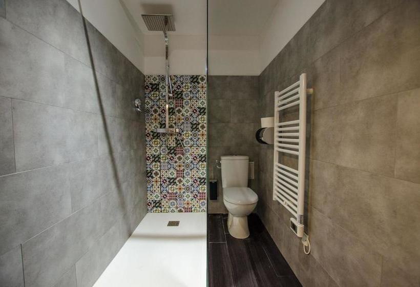 هتل L'atypic Hôtel Restaurant