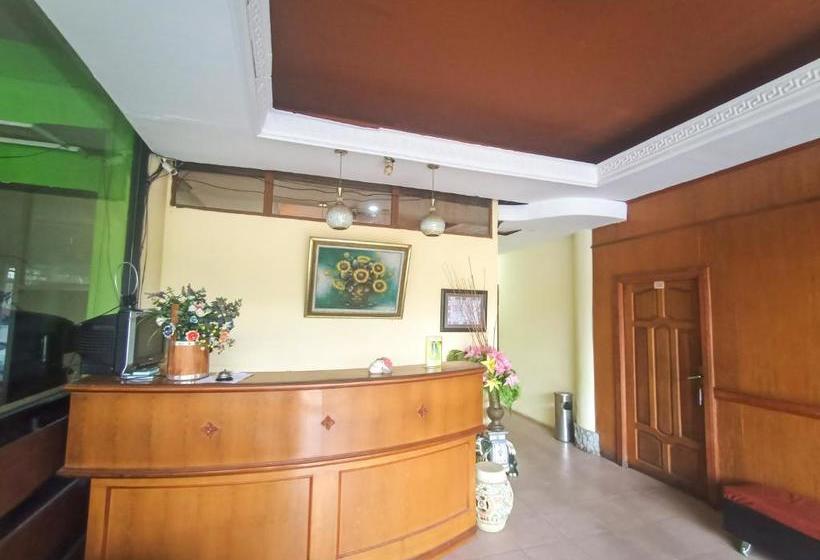 호텔 Oyo 3366 Ersha