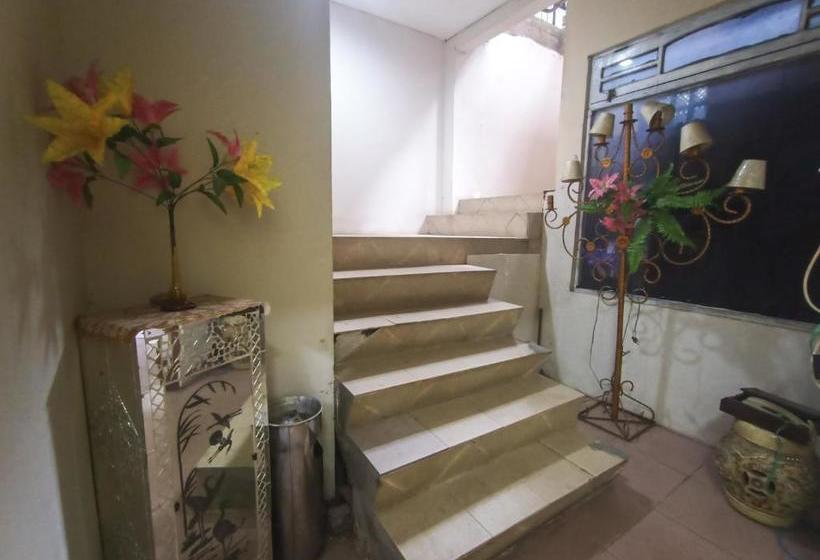 호텔 Oyo 3366 Ersha