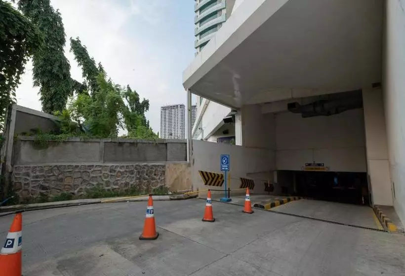 ホテル Oyo 3390 Apartment Grand Kamala Lagoon Avenue