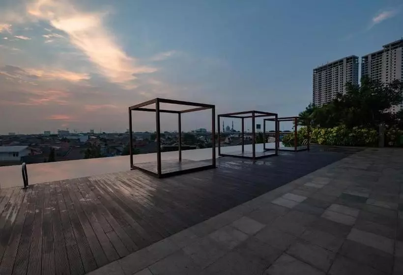 ホテル Oyo 3390 Apartment Grand Kamala Lagoon Avenue