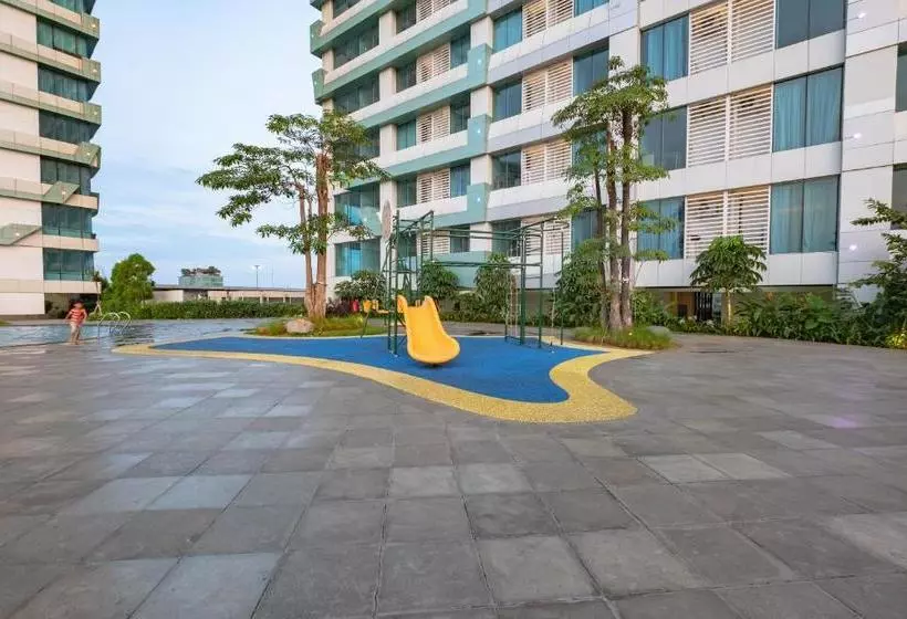 ホテル Oyo 3390 Apartment Grand Kamala Lagoon Avenue