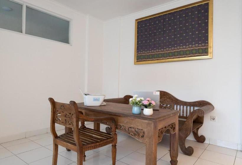 בית מלון כפרי Oyo 3427 Griya Wika