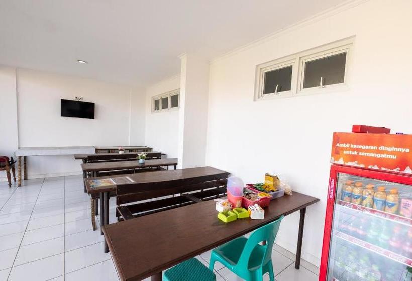 בית מלון כפרי Oyo 3427 Griya Wika