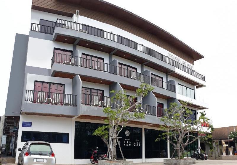 Hotelli Oyo 854 Baan Phuchalong