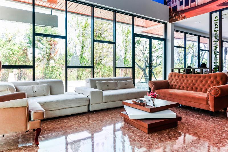 Hotelli Oyo 854 Baan Phuchalong