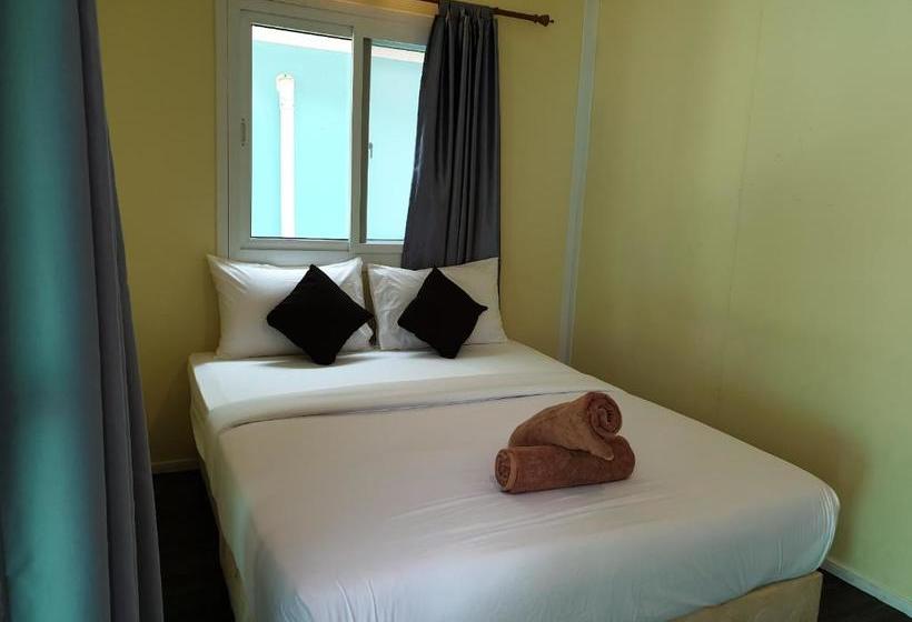 هتل Oyo 864 Seahorse Resort