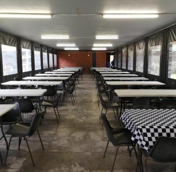 Retkeilymaja Dirkie Uys Backpackers