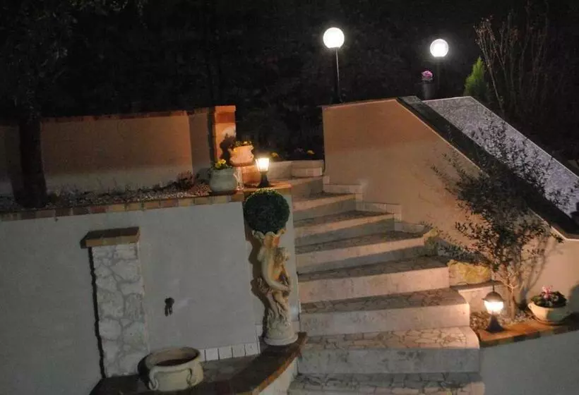 تختخواب و صبحانه L'alberata Dei Sogni