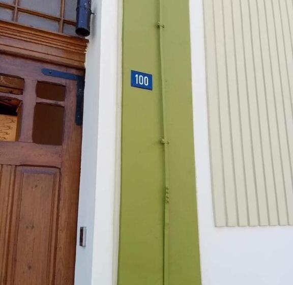 تختخواب و صبحانه Pb Urban Garden Stay With Secured Parking