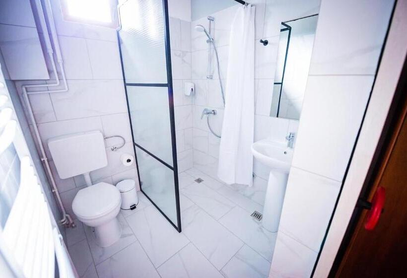 تختخواب و صبحانه Pb Urban Garden Stay With Secured Parking