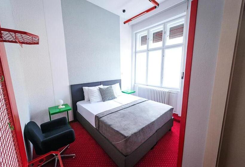 تختخواب و صبحانه Pb Urban Garden Stay With Secured Parking