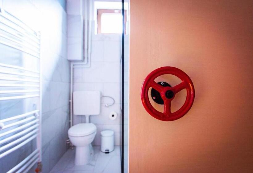 تختخواب و صبحانه Pb Urban Garden Stay With Secured Parking