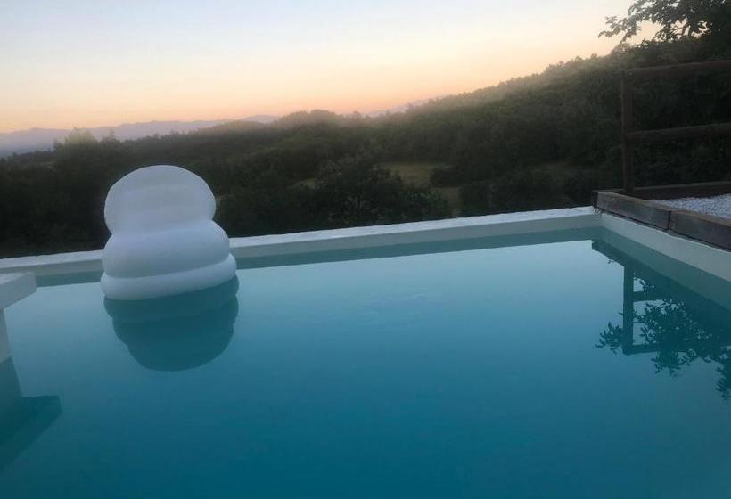 مبيت وإفطار Podere Il Sasso