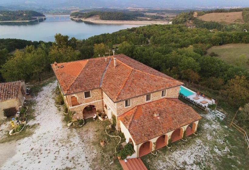 مبيت وإفطار Podere Il Sasso