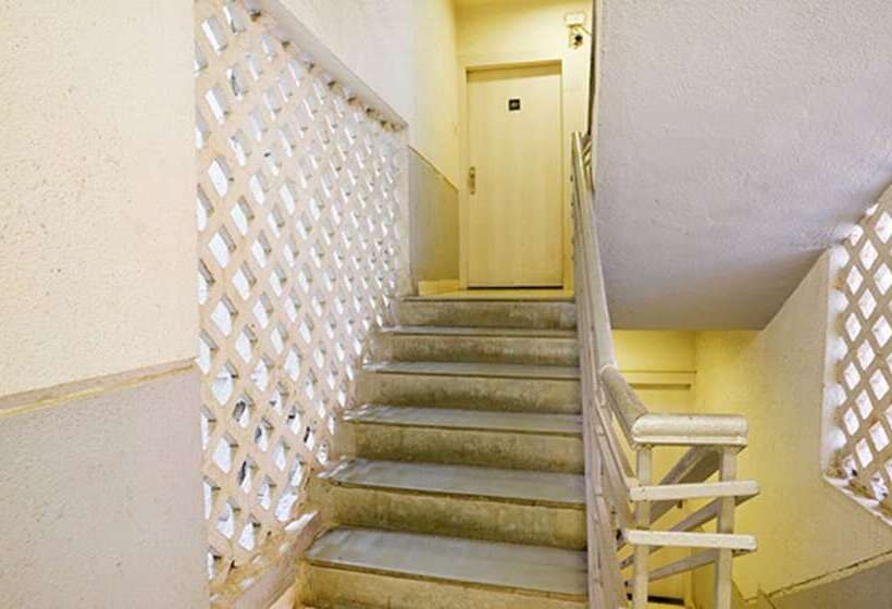 בית מלון כפרי Fabexpress Baramati Stays