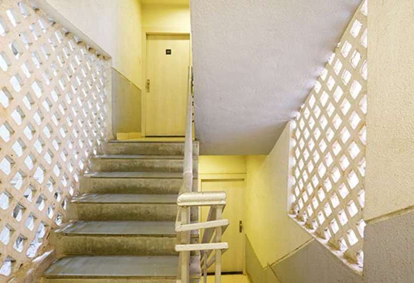 בית מלון כפרי Fabexpress Baramati Stays