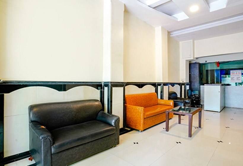 בית מלון כפרי Fabexpress Baramati Stays