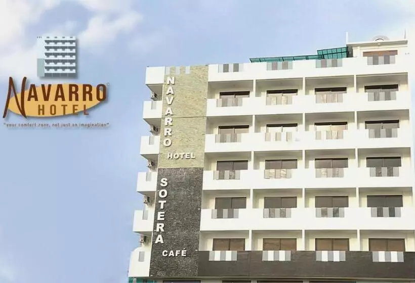 هتل Navarro