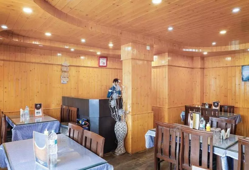 ホテル Oyo 71309 Price View And Restaurant