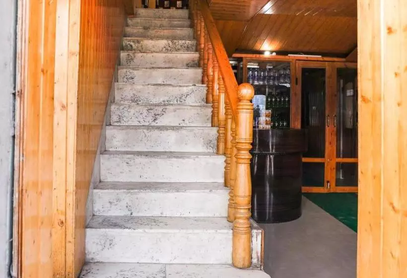 ホテル Oyo 71309 Price View And Restaurant