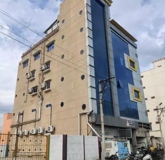 ホテル O Sri Sai Residency