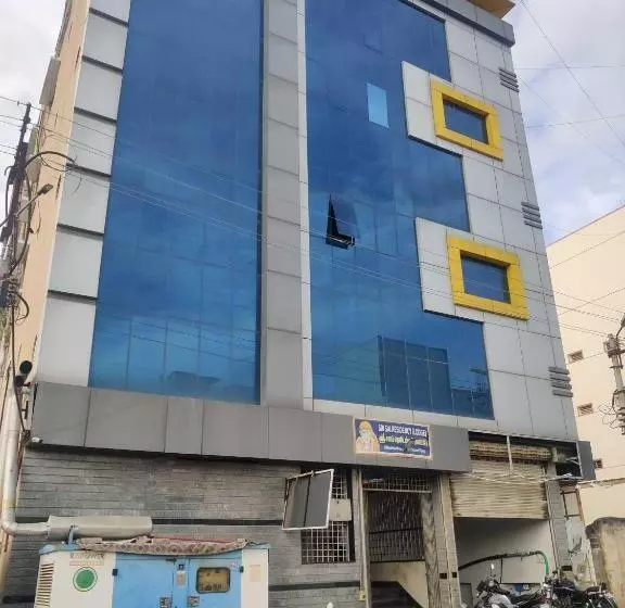 ホテル O Sri Sai Residency
