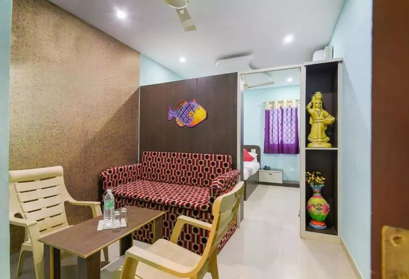 ホテル O Sri Sai Residency