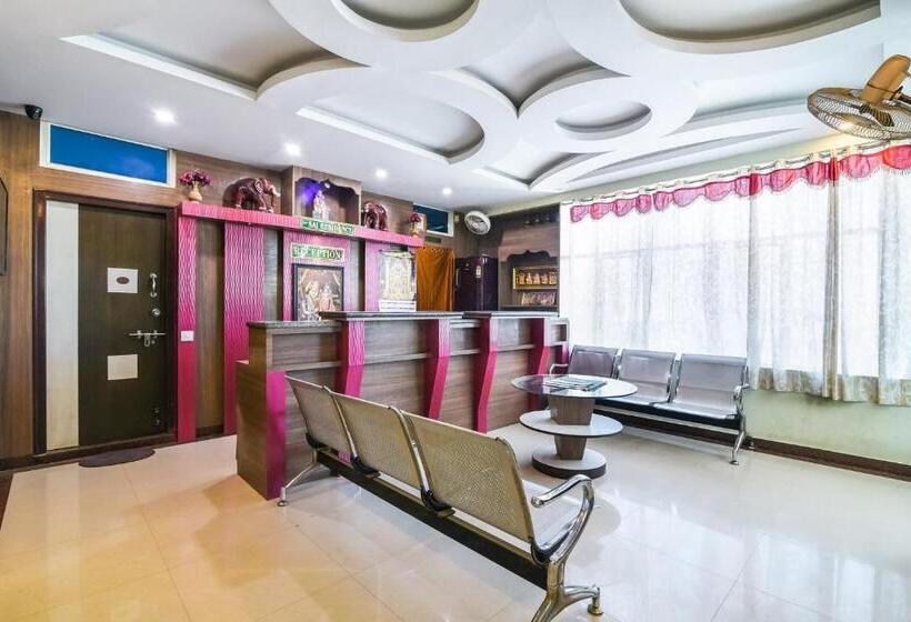 Отель O Sri Sai Residency