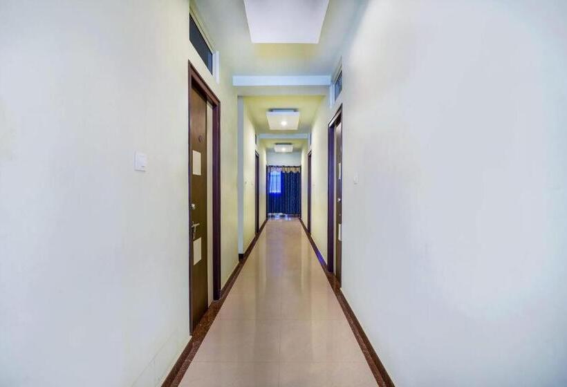 Отель O Sri Sai Residency