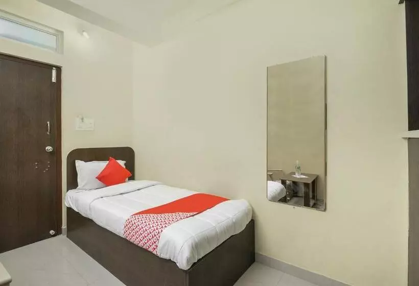 ホテル O Sri Sai Residency