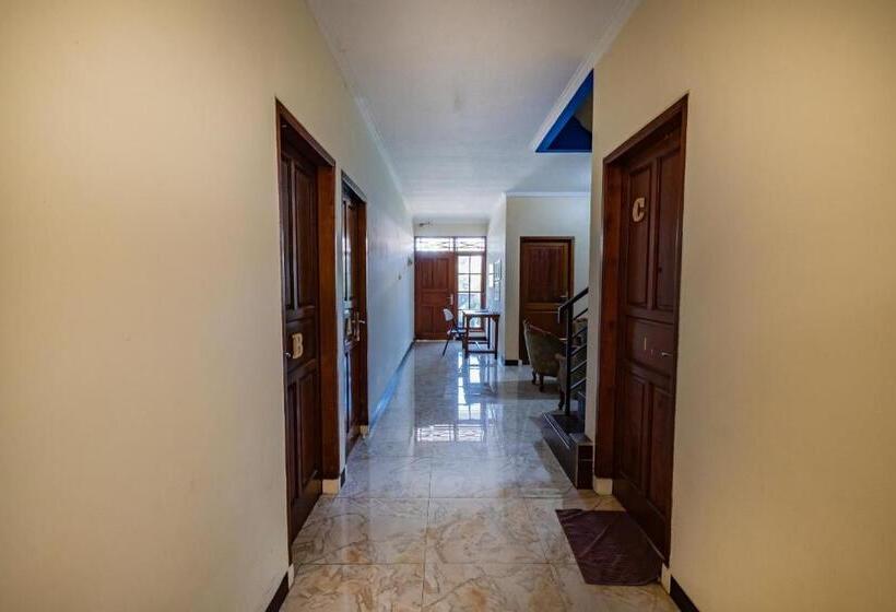 هتل Oyo Life 2216 Griya Jakasetia