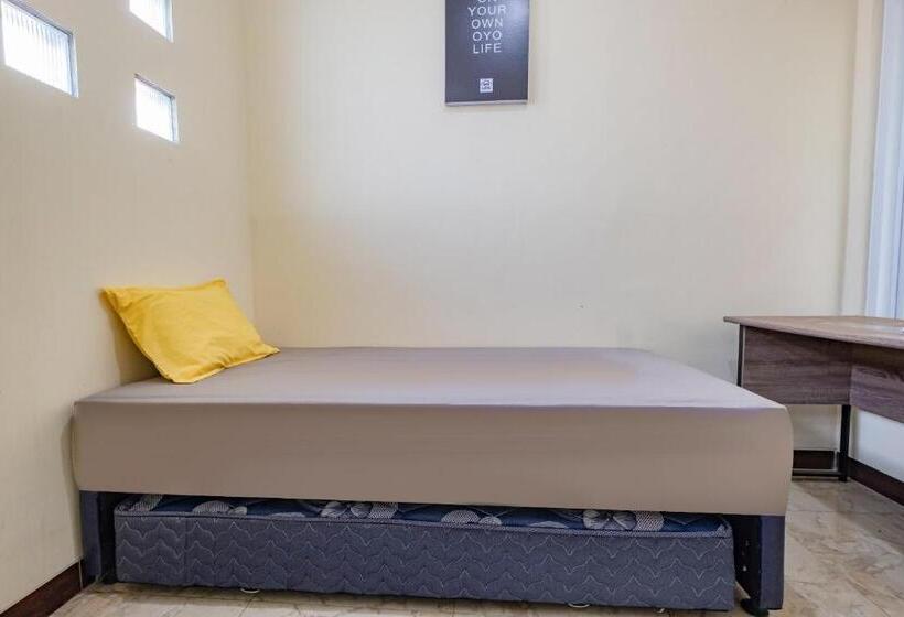 هتل Oyo Life 2216 Griya Jakasetia