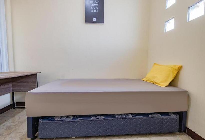 هتل Oyo Life 2216 Griya Jakasetia