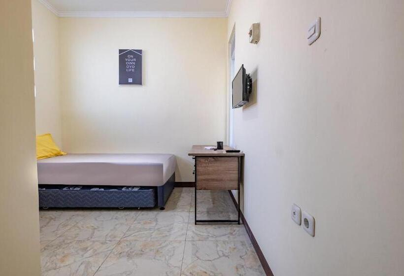 هتل Oyo Life 2216 Griya Jakasetia