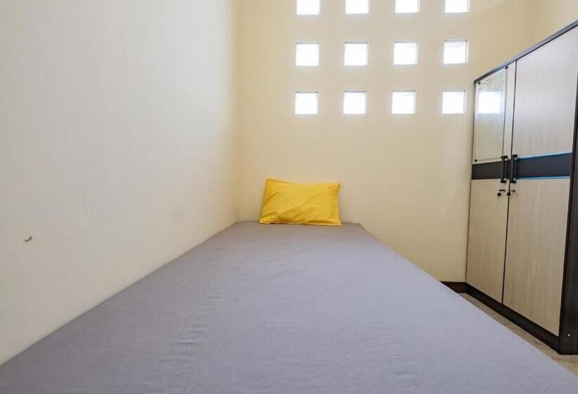 هتل Oyo Life 2216 Griya Jakasetia