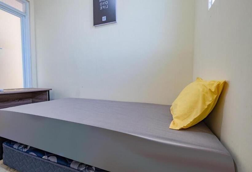 هتل Oyo Life 2216 Griya Jakasetia