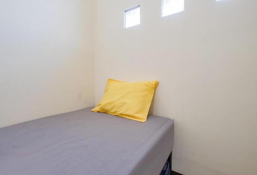 هتل Oyo Life 2216 Griya Jakasetia