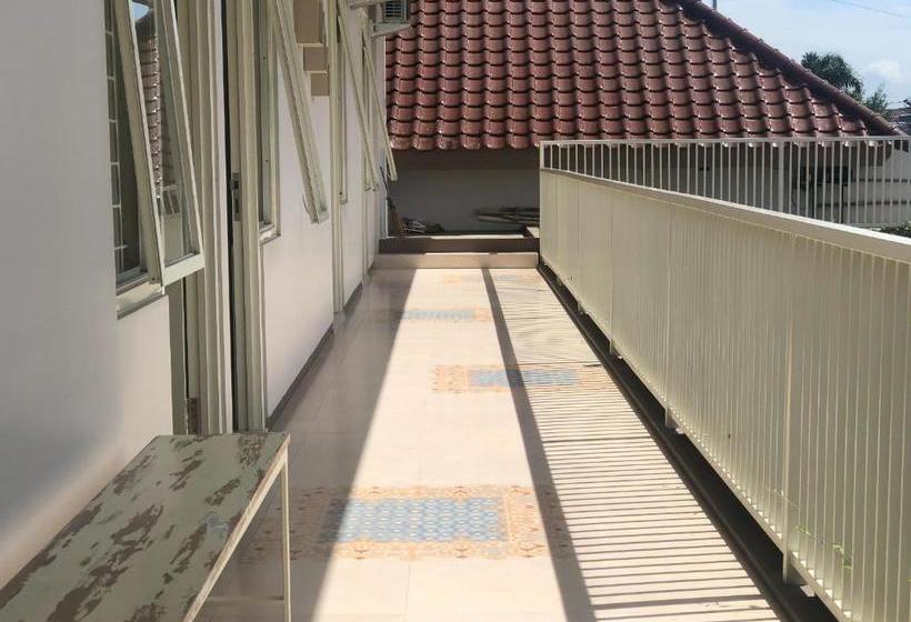 Hotell Oyo Life 3093 Kost Bale Teduh